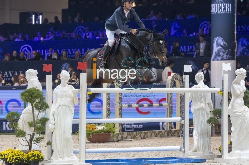 Guerdat Steve (SUI) riding Looping Luna_Verona_20241109_SS358047.jpg